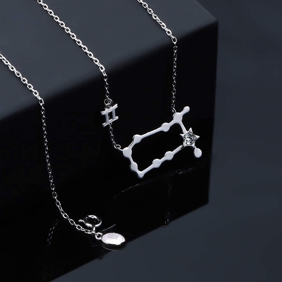⭐️cryslove Zodiac Sign Gemini Necklace⭐️ - Picture 1 of 8